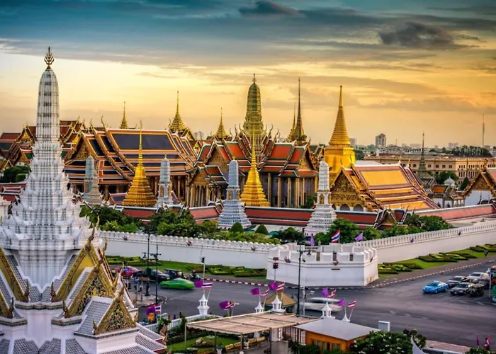 The Hidden Khaosan - ถนนรามบุตรี ข้าวสาร *
